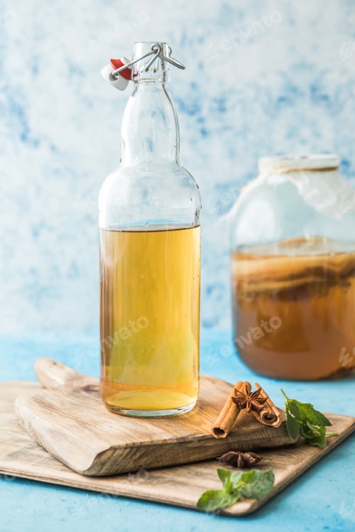 Preview: Raw fermented homemade alcoholic or non alcogolic kombucha. Ice tea with healthy natural probiotic
