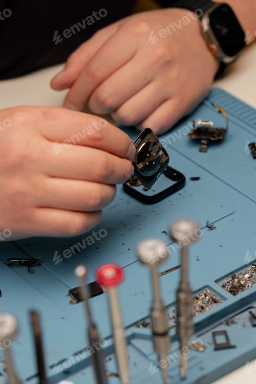 Preview: Workshop for the repair of phones and equipment Phone and equipment repairs a smart watch