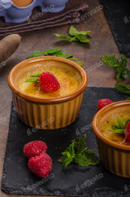 Preview: Delicious creme brulee