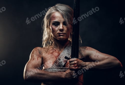 Preview: Naked Fantasy woman warrior wearing rag cloth