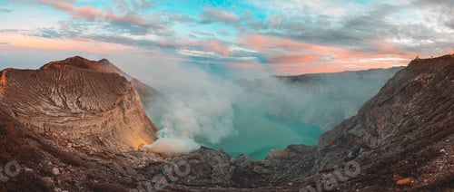 Preview: Kawa Ijen Volcano and lake in sunrise View at Indonesia.
