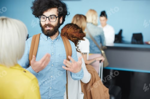 Preview: Talking to woman in queue