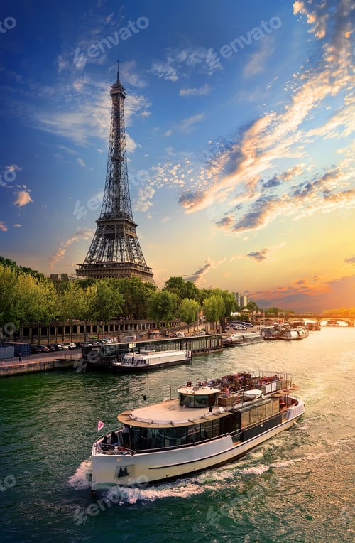 Preview: On bank of Seine
