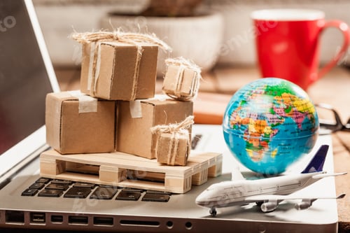 Preview: Global Shipping Business Concept on Laptop