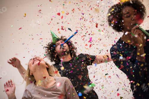 Preview: confetti party