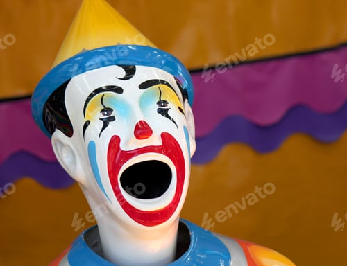 Preview: Laughing clowns at the fun fair