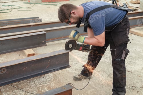 Preview: Cutting steel heavy industry by electric flex
