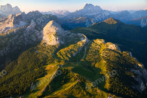 Preview: Dolomite stuning sunrise from the Lagazuoi refuge