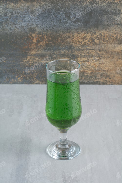 Preview: Delicious green fresh lemonade on marble background