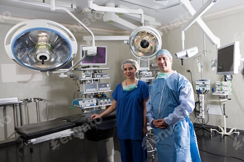 Preview: Surgeons in operating room