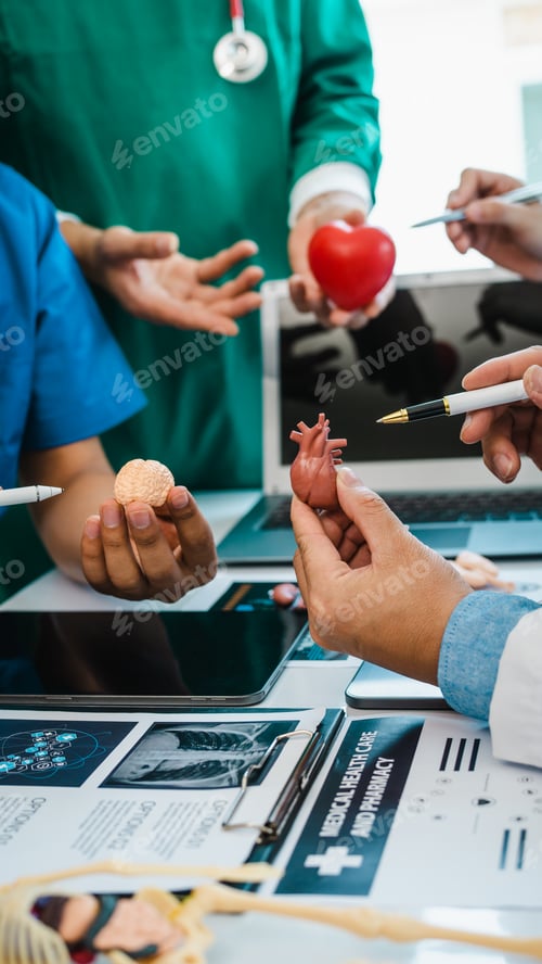 Preview: Meeting team of doctor and medical staff at hospital, Consultation about treatment of heart disease