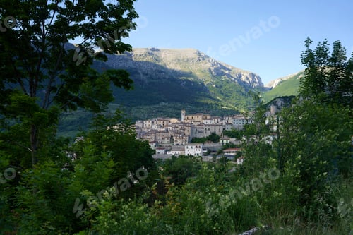 Preview: Barrea, old village in Abruzzi, Italy