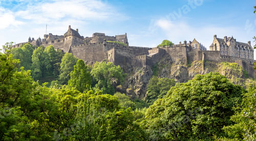 Preview: Castle views from Princes Street Gardens in Edimburgh city