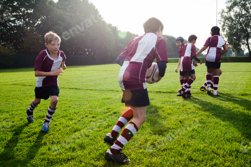 Preview: Teenage schoolboy rugby team in practice