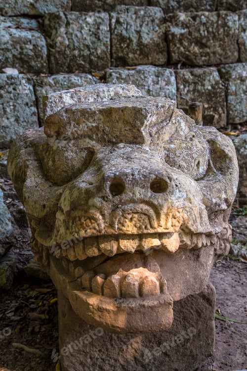Preview: The dragon of the astronomical pyramid of the temples of Copan Ruinas. Honduras
