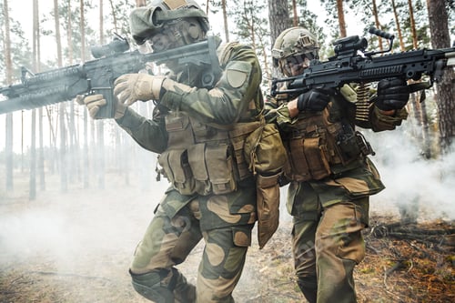 Preview: norwegian soldiers in the forest