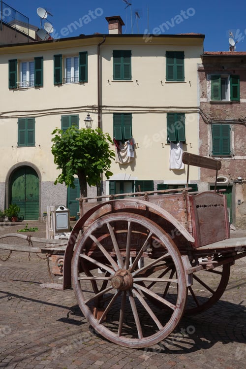 Preview: Pignone, old town in Liguria