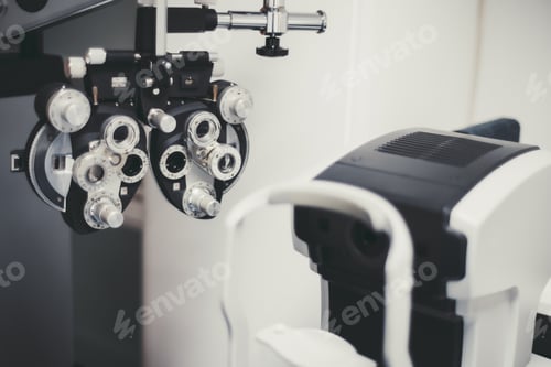 Preview: An ophthalmic testing device
