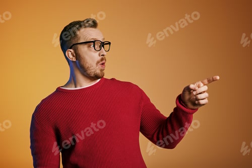 Preview: The Bold Red Sweater Pointer