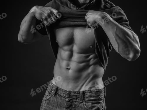 Preview: Perfectly shaped abs