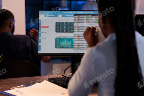 Preview: Businesswoman analyzing stock market exchange trend