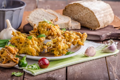 Preview: Crispy onion bhajis