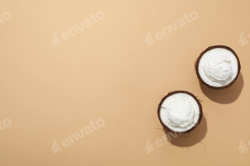 Preview: Summer dessert - ice cream, ice cream with coconut
