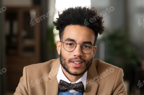 Preview: Portrait of handsome man with afro hairstyle