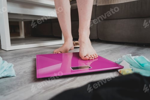 Preview: conceptual image about insecurities in women about weigh and eating disorders