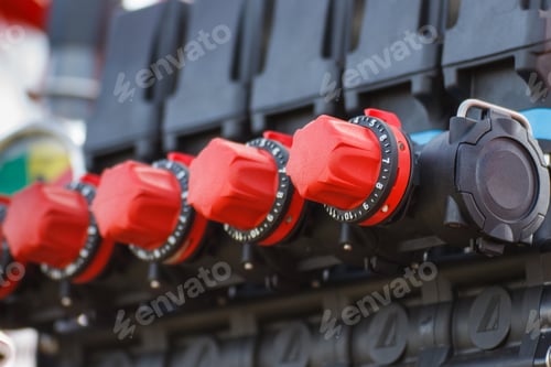 Preview: Operating control buttons or knobs in machine