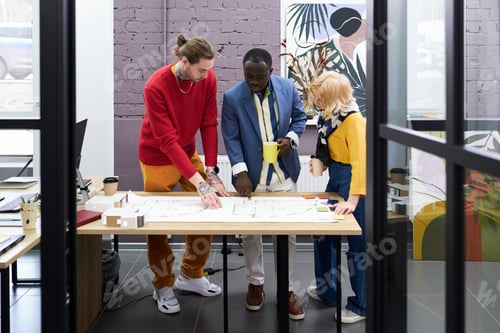 Preview: Architects working on a new business projects