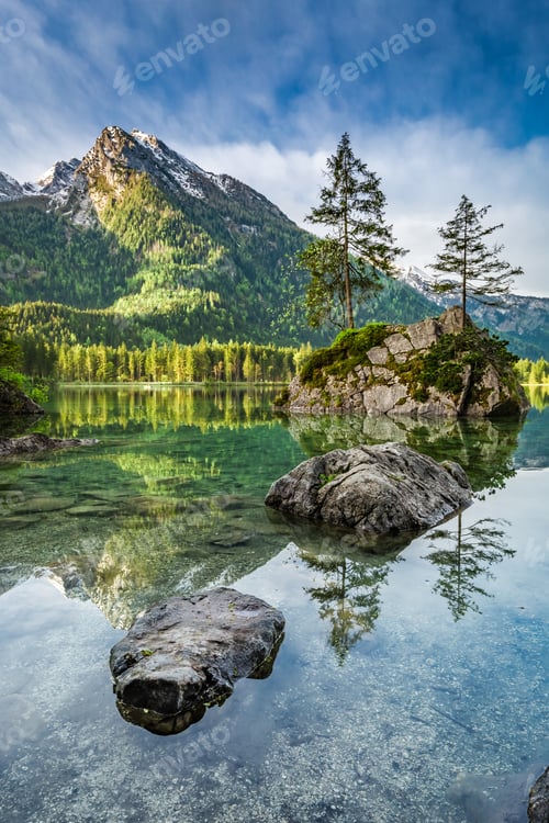 Preview: Stunning dawn at Hintersee lake in Alps, Germany