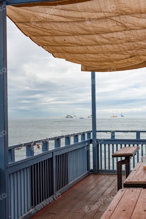 Preview: Lovely balcony near the ocean at Lahaina Town, Maui