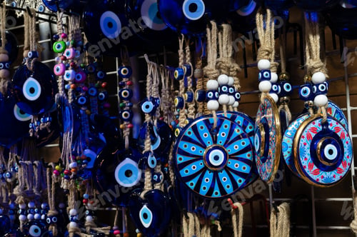 Preview: Istanbul, Turkey - January 2022 - Souvenirs for tourists at the Grand Bazaar
