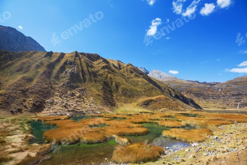 Preview: Lake in Cordillera