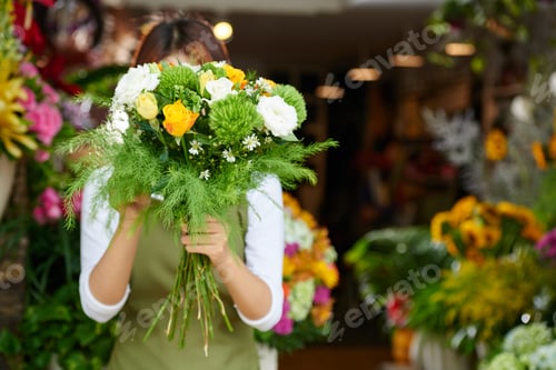 Preview: Florist with Colorful Bouquet
