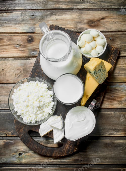 Preview: Variety of fresh dairy products.