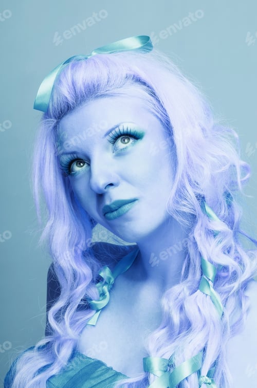 Preview: Portrait Of The Frost Girl