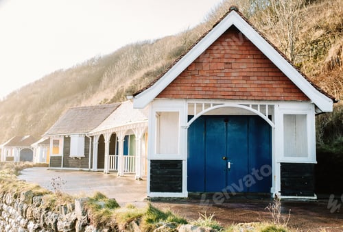 Preview: Vintage house at hill