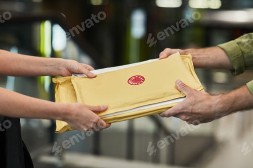 Preview: Post Delivery Close Up