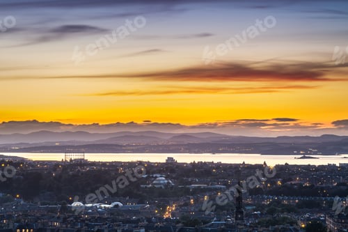 Preview: Sunset over the bay in Edinburgh