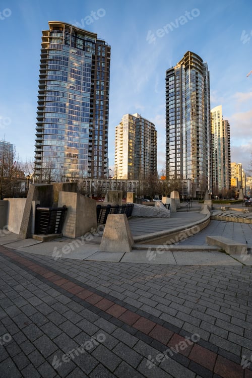 Preview: View on the park in the city with buildings in the background
