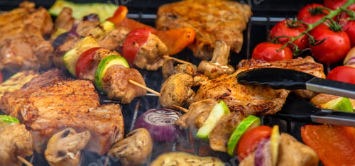 Preview: Vegetables and meat are grilled. Selective focus.