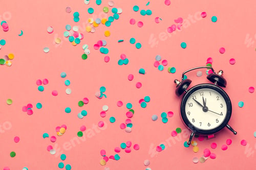Preview: Clock and party decorations