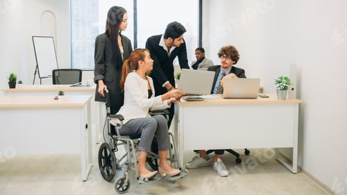 Preview: Businesswoman holding a meeting, conference, and conversation with his team at the workplace.