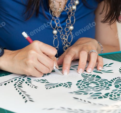 Preview: Creations of paper cut