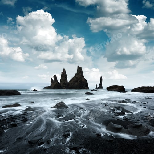 Preview: Basalt rock formations Troll Toes