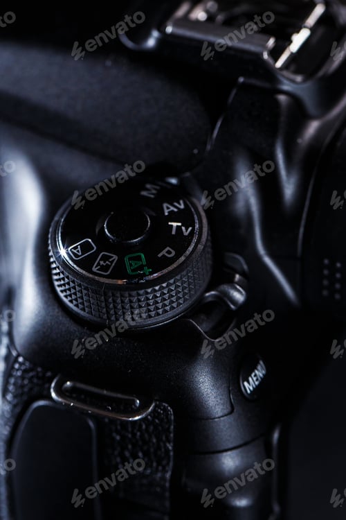 Preview: Close up of DSLR camera