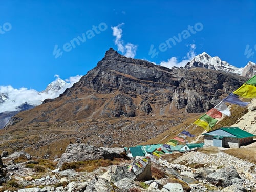 Preview: Beautiful mountain landscape in Himalaya