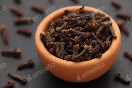 Preview: Cloves
